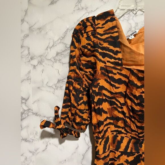 WALTER BAKER Yosline gathered tiger-jacquard midi dress 2 - Picture 4 of 14